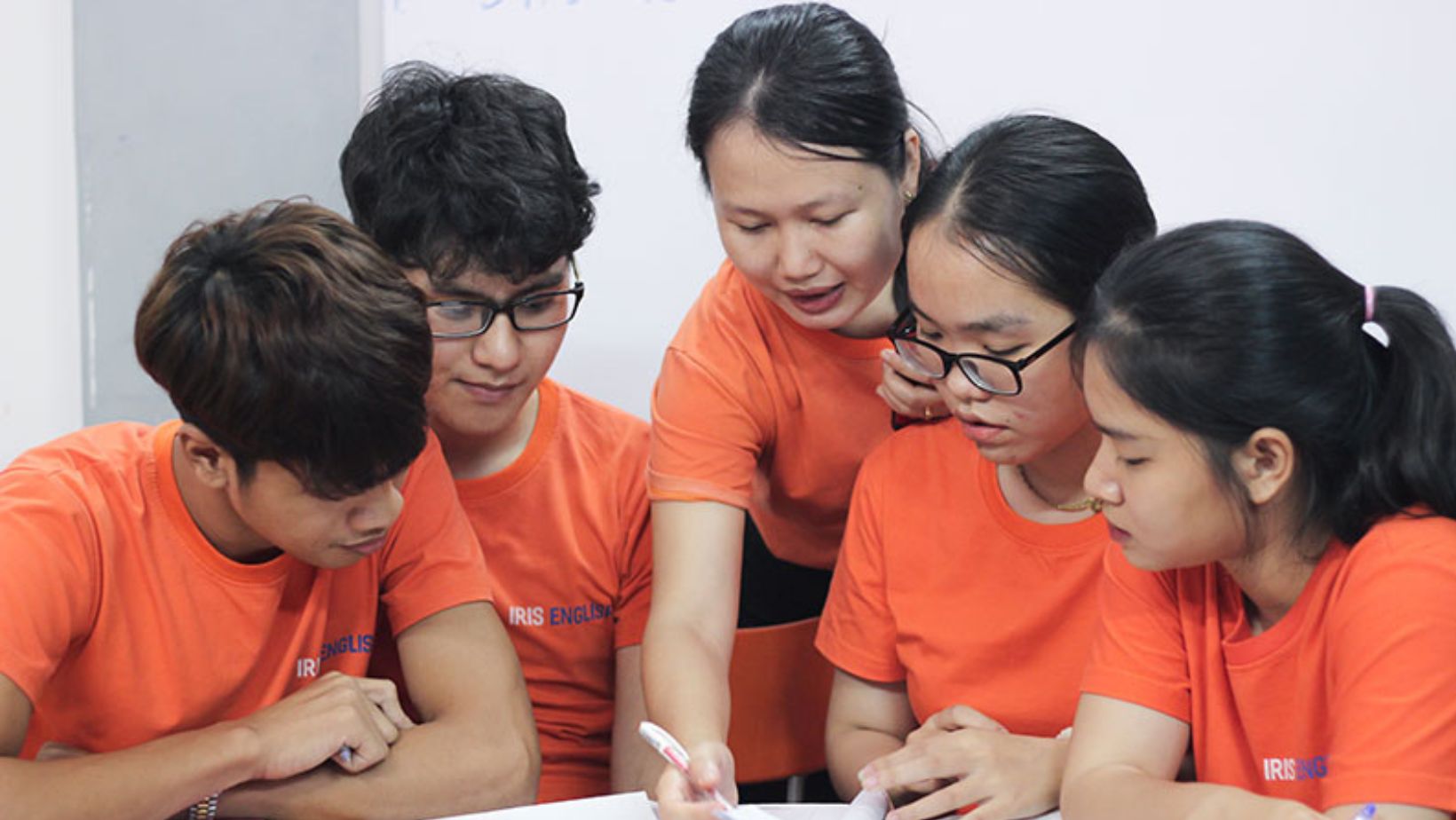 IRIS English - Trung tâm tiếng Anh Đà Nẵng uy tín, được nhiều học viên tin chọn
