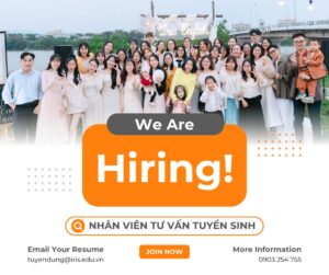 Nhân viên tư vấn tuyển sinh